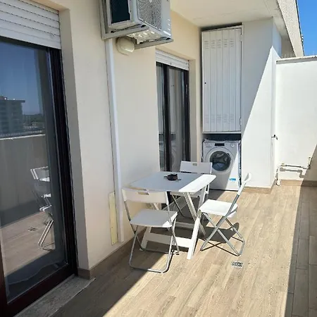 Red Sky - Porta Di By Ghor Apartman